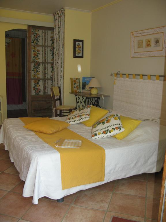 L'Oustaou B&B Piscine & Spa Besse-sur-Issole Room photo